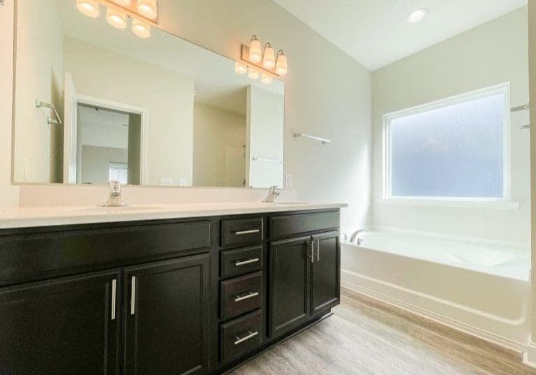 Caitlin 4 master bath